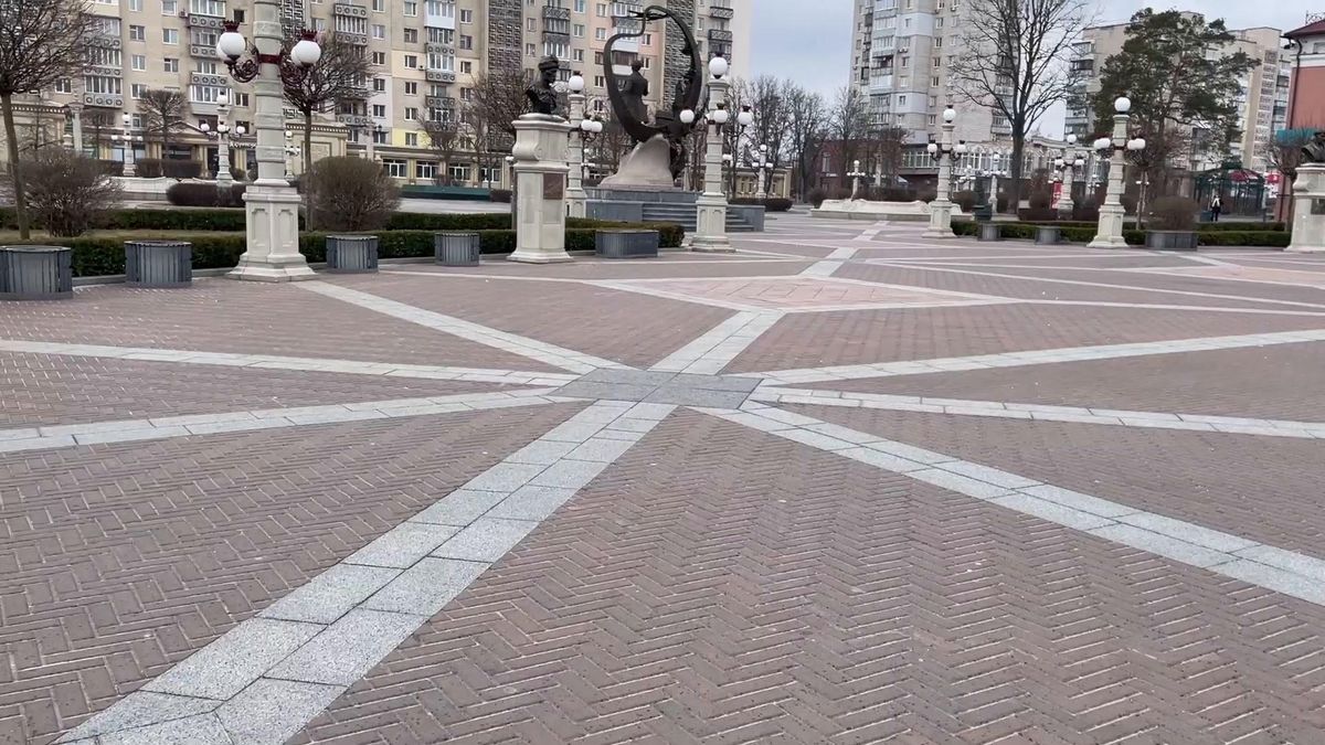 Reportage da Kiev. Viaggio nella città deserta tra i palazzi sventrati e i colpi di mortaio in sottofondo