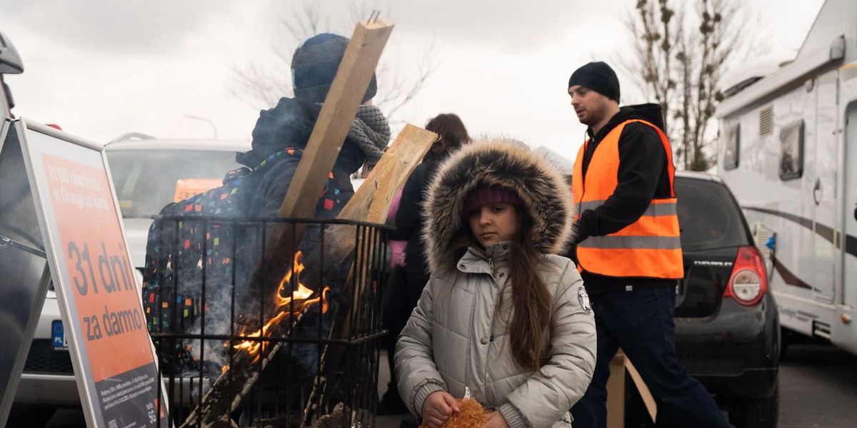 A Polish Town That Resisted Nazis Welcomes Ukraine Refugees - Vimarsana News