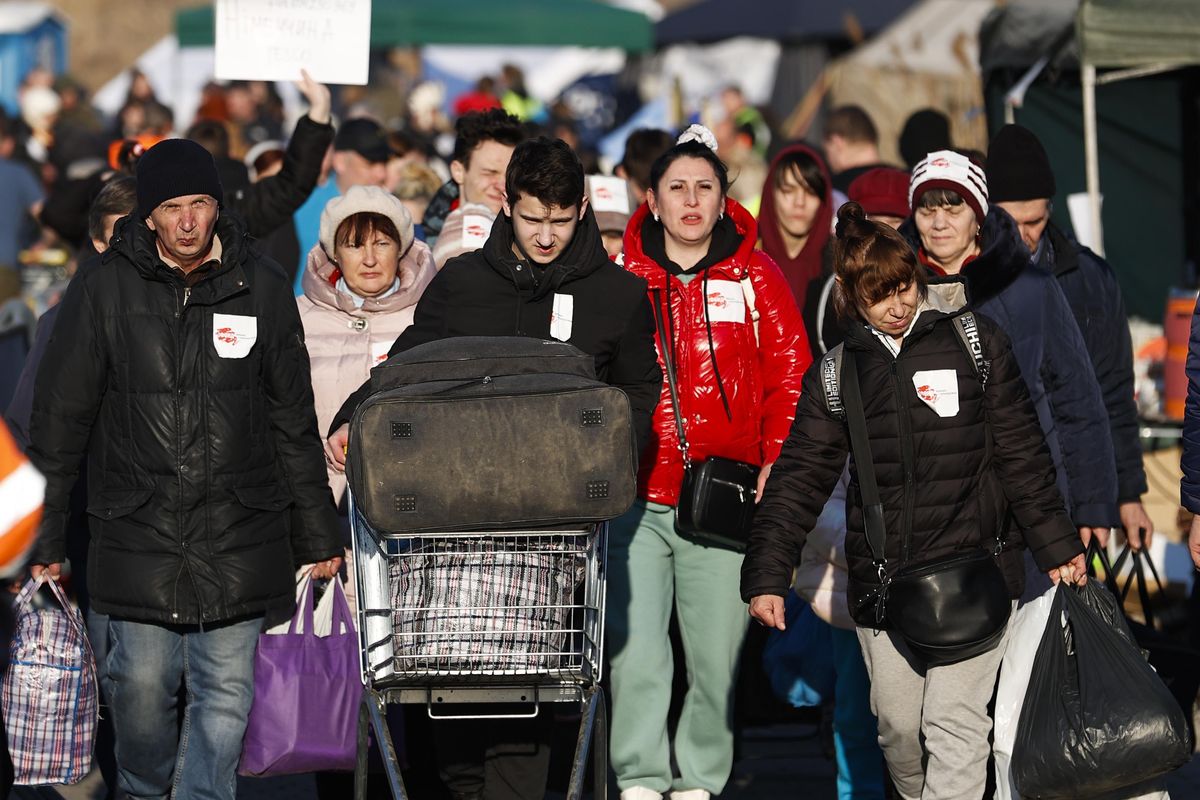 Profughi nelle mani delle coop che sfruttano gli immigrati