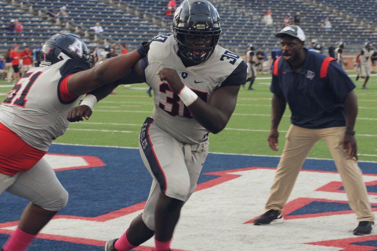 Paetow brings on Hicks as associate HC, five-star recruit Hicks Jr.