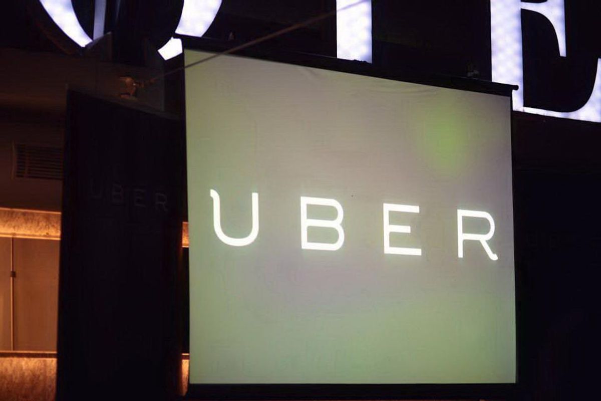 Uber apre a treni e aereie prepara la super app dei viaggi