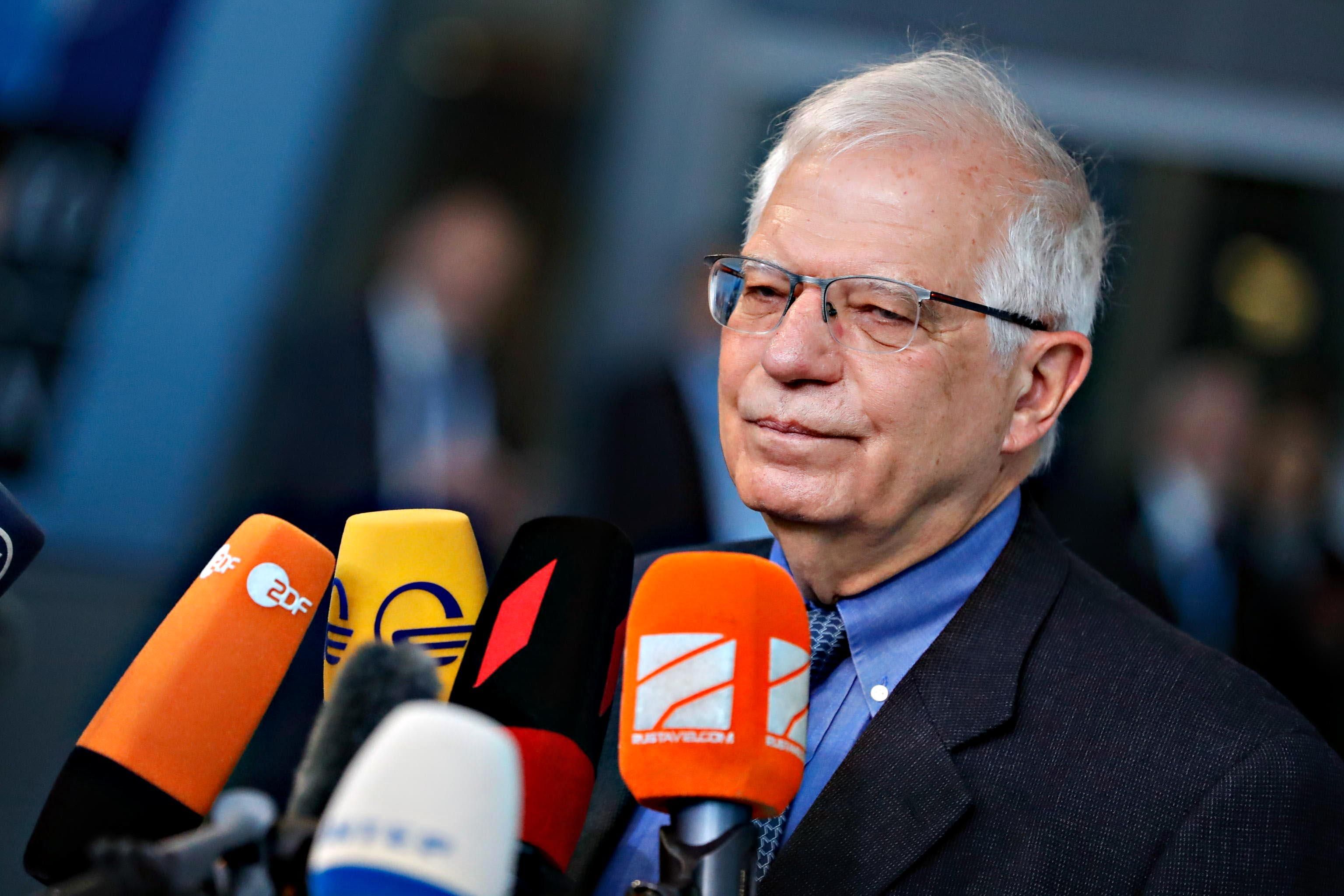 L’Ue blocca legno, alcolici e carbone ma risparmia greggio e oro azzurro