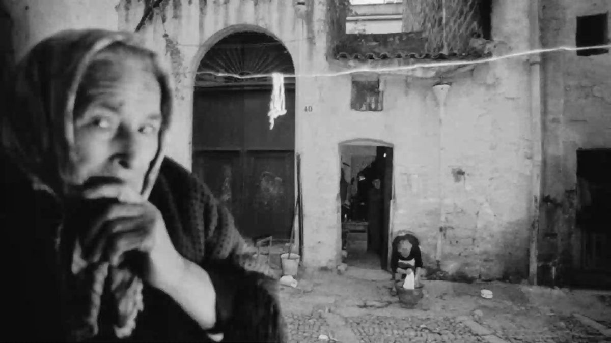 Ferdinando Scianna: viaggio, racconto, memoria. Una grande mostra a Palazzo Reale di Milano