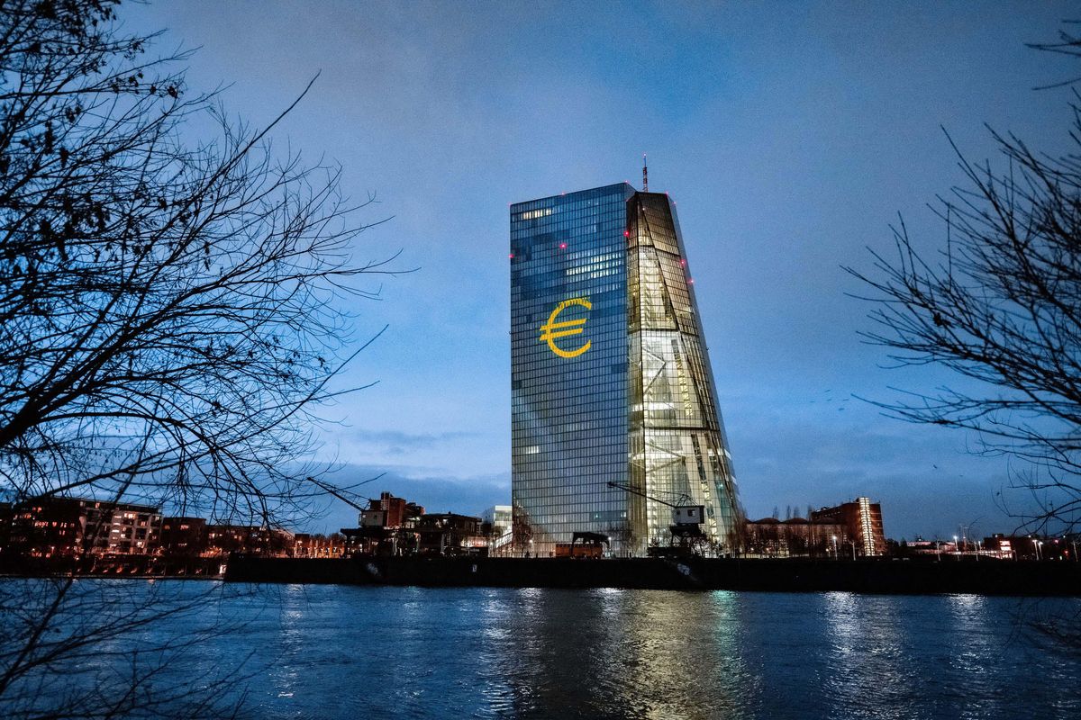 Prezzi, il falco Issing contro la Bce: «L’inflazione è anche colpa sua»