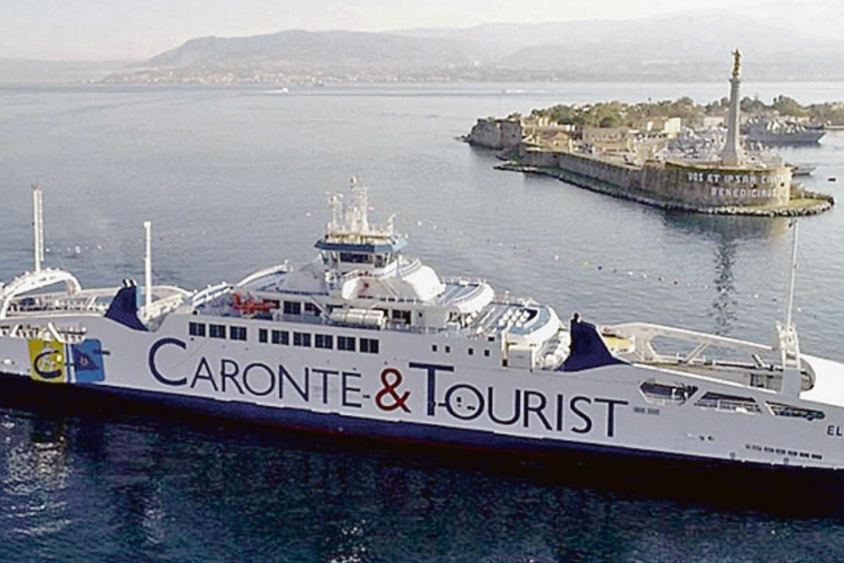 Prezzi alti per attraversare lo Stretto: multa di 3,7 mln a Caronte