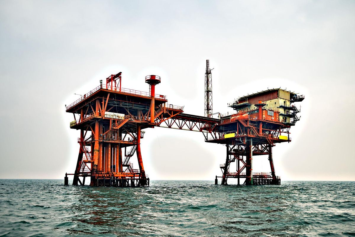 Dai ministri niente sul caro bollette. La Camera si muove per le trivelle