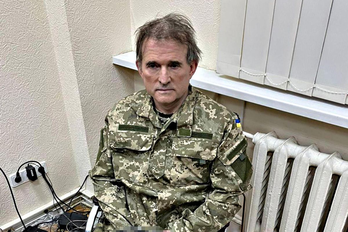 Leader dell’opposizione in carcere. Ecco la democrazia di Zelensky