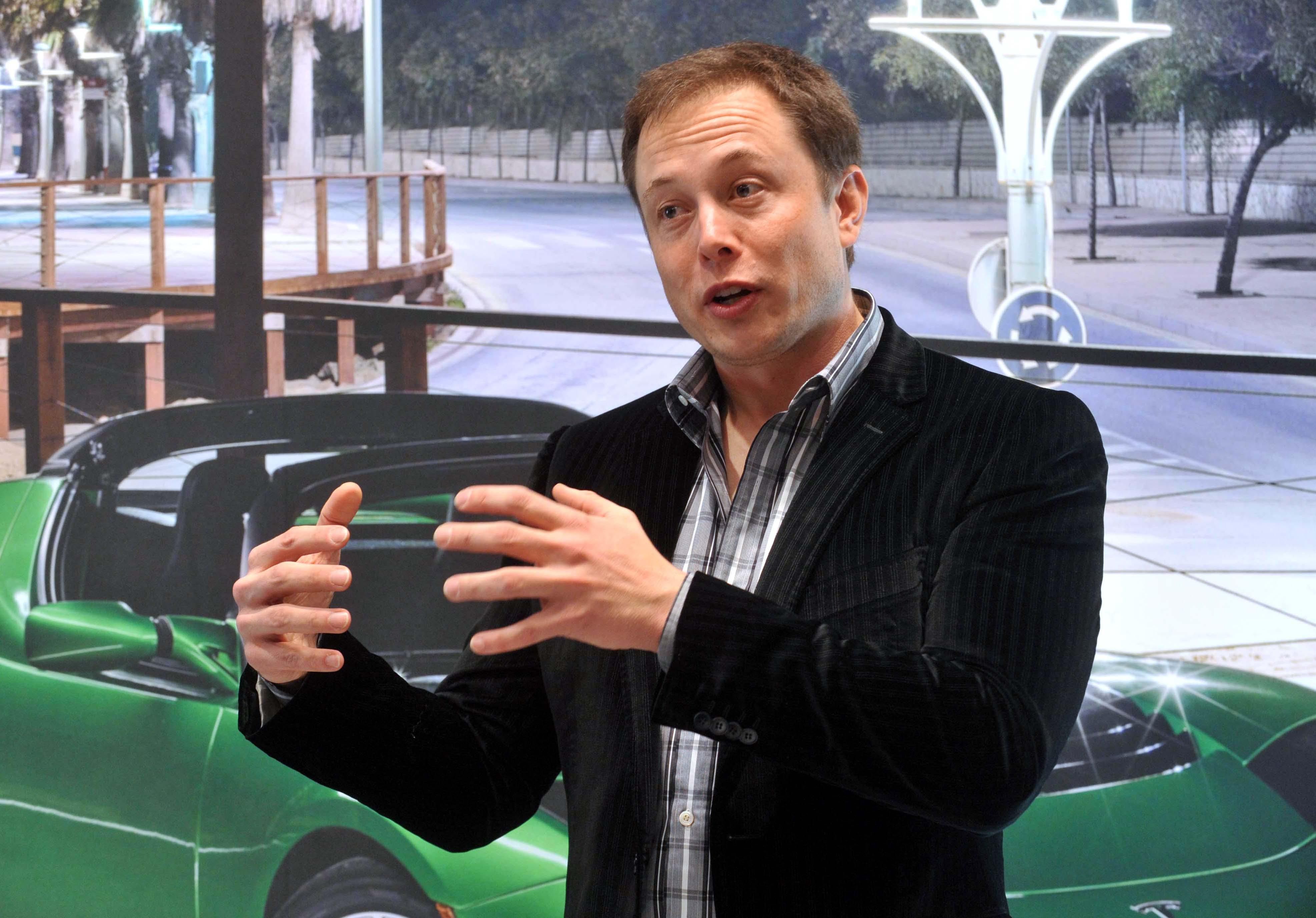 Musk lancia l'opa su Twitter, 100% del capitale e poi il delisting