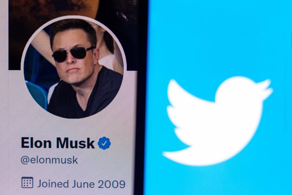 Elon Musk offers to buy Twitter outright for whopping 43 billion price tag says company needs to be transformed into platform that respects free speech