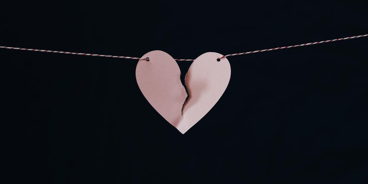 People Who Broke Up With Their Fiancé Divulge Why They Called It Off