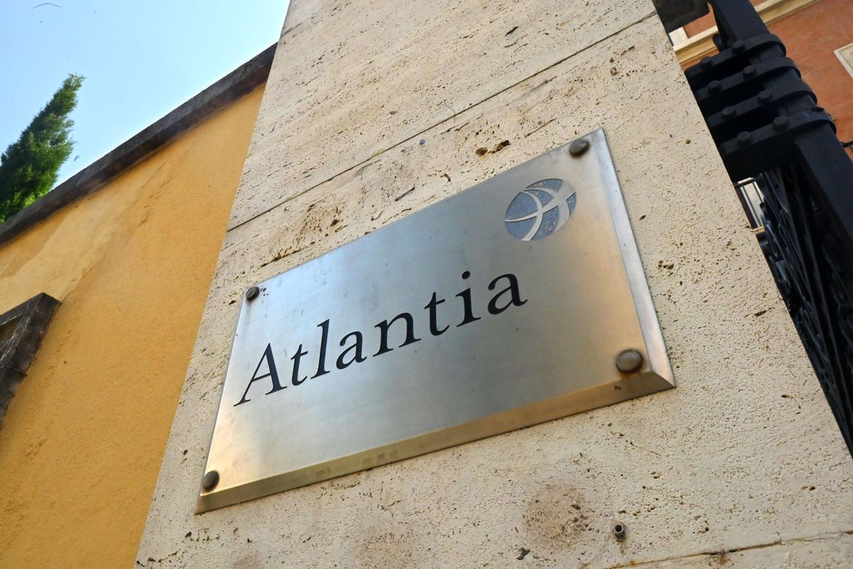 Atlantia, il mercato si allinea al prezzo dell’opa
Il fido  da 8 miliardi 
è una partita di giro