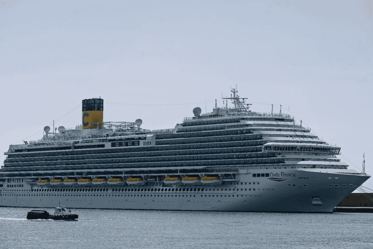 Turismo, porti affollati in Sardegna. Tornano crociere e traghetti pieni