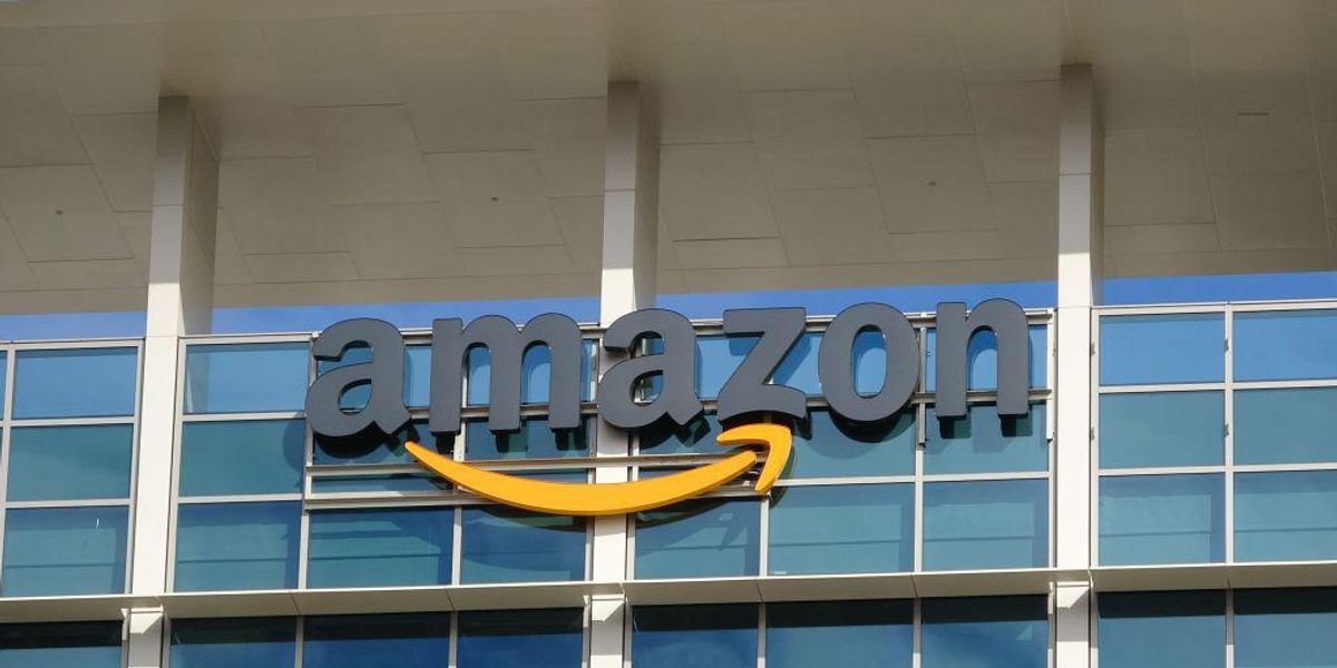 Amazon menambahkan ‘biaya tambahan bahan bakar dan inflasi’