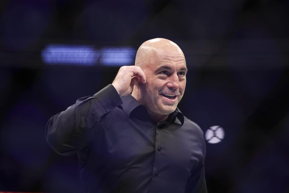 Joe Rogan rallies for Elon Musks possible Twitter purchase Hes the super-intelligent leader-type character that seems to have great ethics and morals