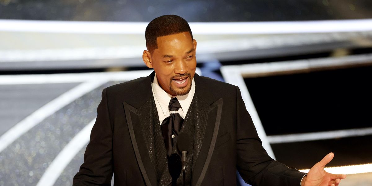 Will Smith Apologizes for Slapping Chris Rock