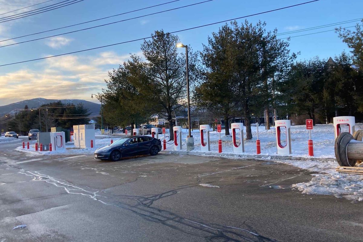 To deal with electric grid reliability worries, Tesla plans a Megapack project
