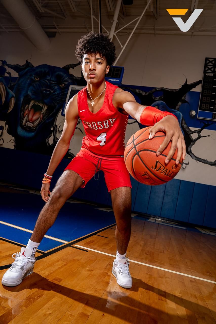 Crosby's PJ Haggerty wins 2022 Guy V. Lewis Award