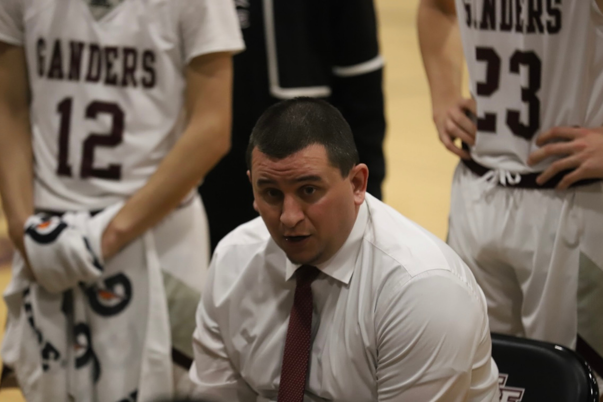 THE GRIND: LaFour Laying Groundwork for Lee Basketball