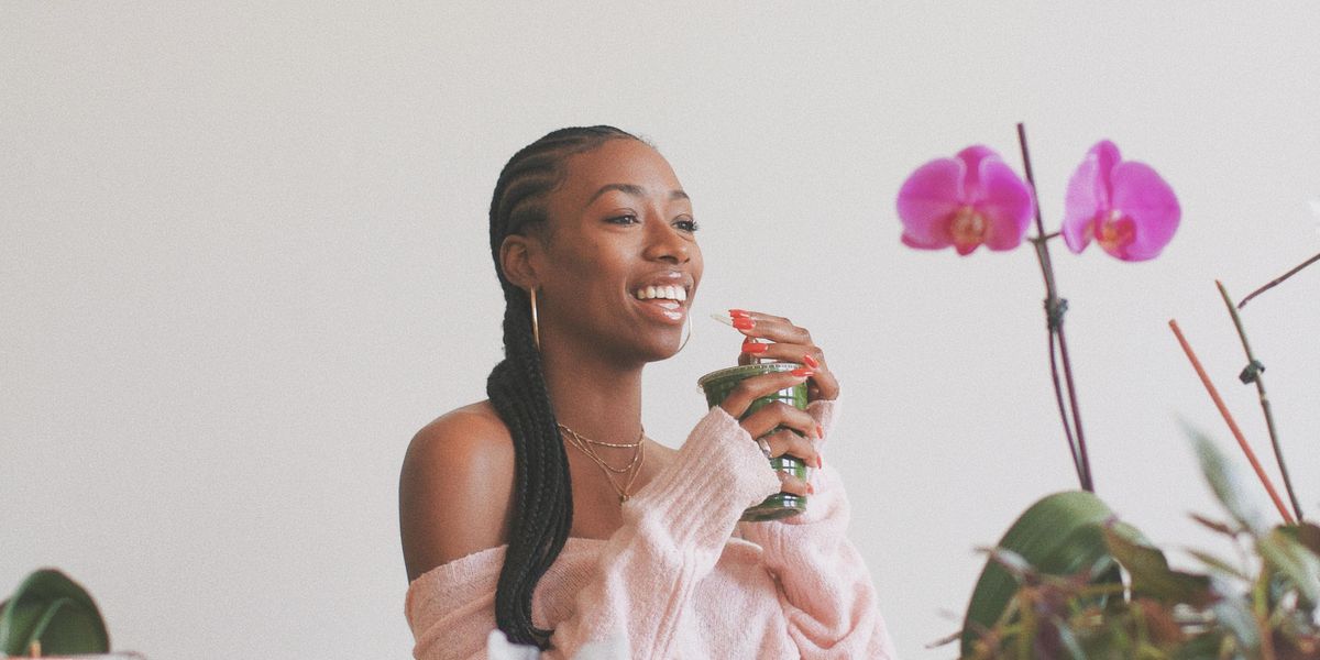 'Holistic Mami' Arielle Simone On How To Romanticize Your Life
