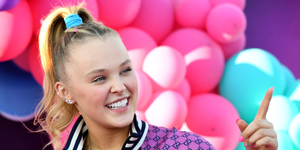 JoJo Siwa Says She's 'Exclusive, Ladies and Gentlemen'