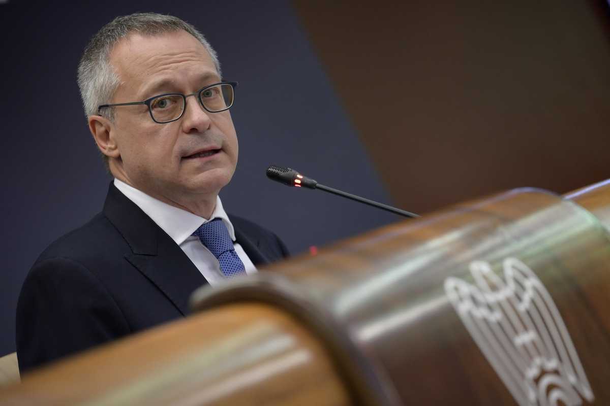 Confindustria, la bella addormentata sulla bolletta