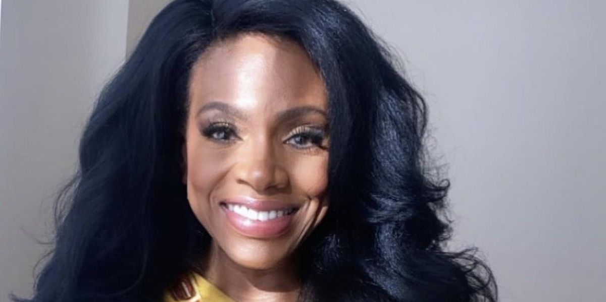 Sheryl Lee Ralph Breaks Down Viral Bridesmaids’ Photo From Her 2005 Wedding