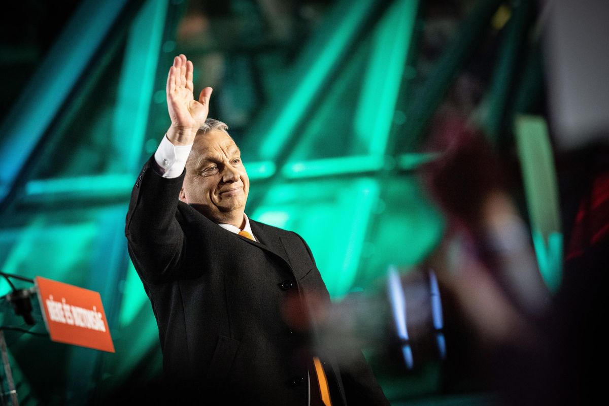 Pd contro Orbán: è uno che vince le elezioni