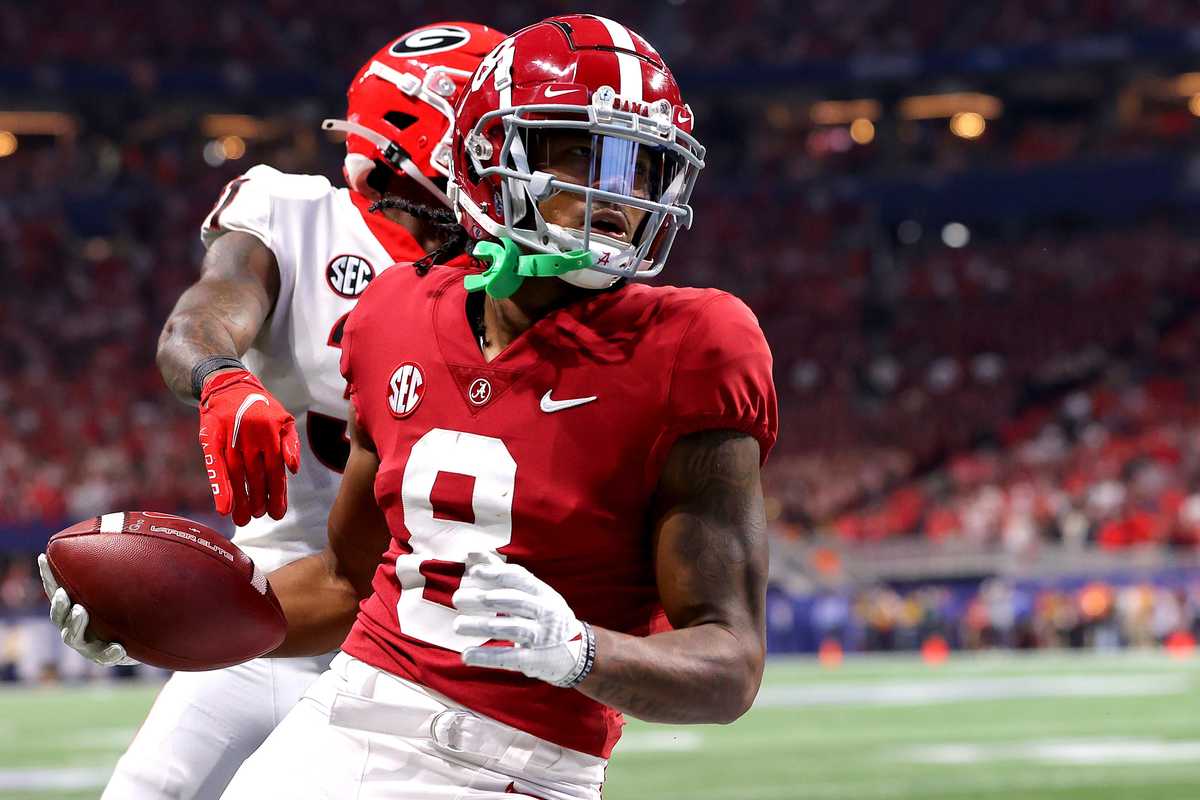 Texans trade back into 2nd round and draft Alabama receiver
