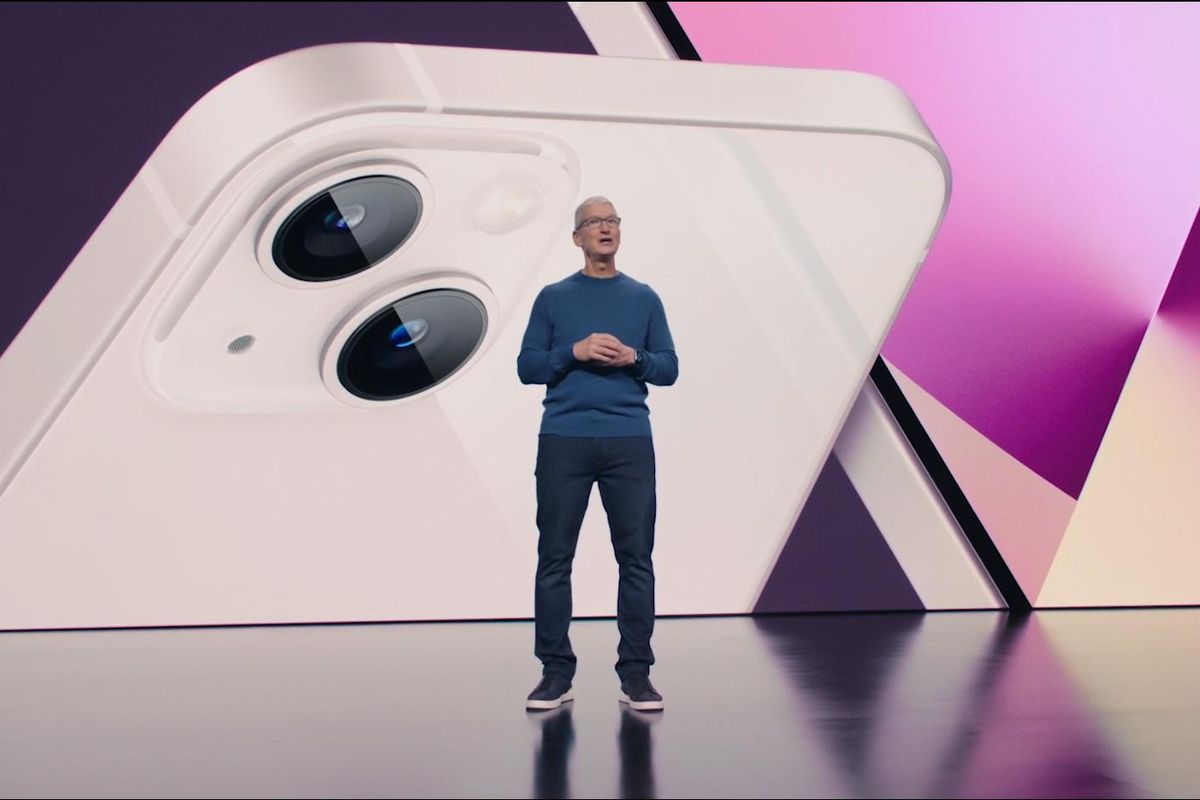 Apple, inizio 2022 con il botto, ma l’Ue l’accusa sui pagamenti