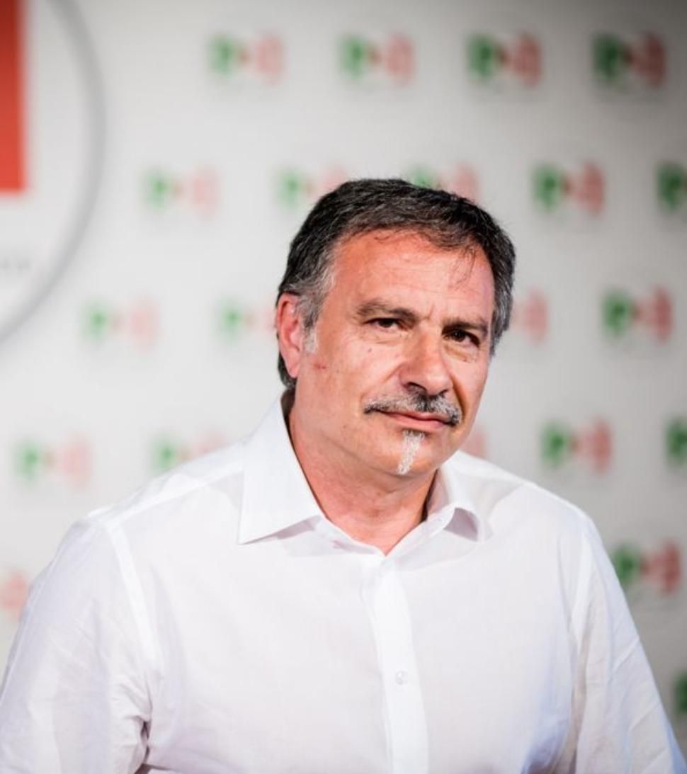 Soldi e appalti, sotto inchiesta l’uomo di Letta