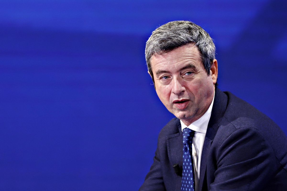 Pd e grillini scoprono i salari troppo bassi. Ma invece di alzarli sprecano 80 miliardi