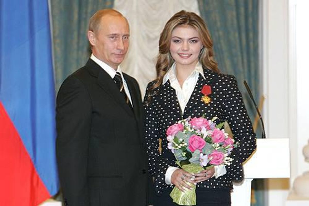 Stipendi e case in regalo, quanto vale la «fidanzata» di Putin