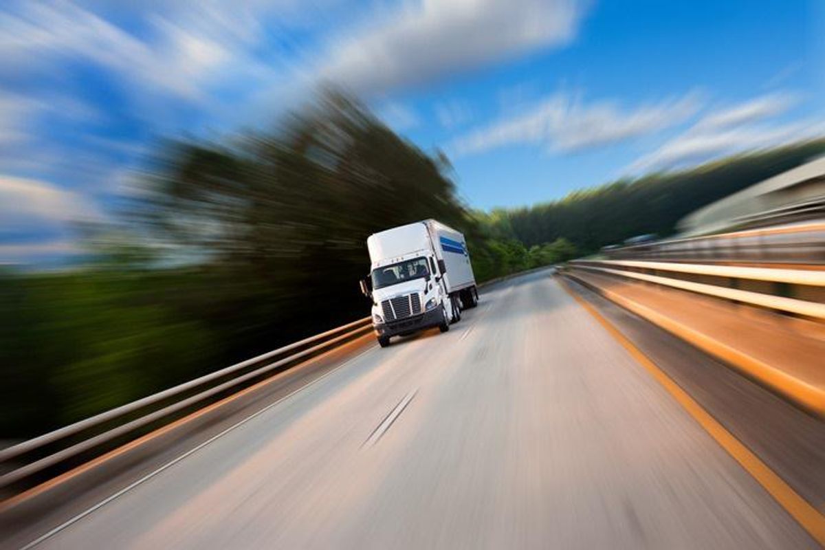 Penske Logistics is requesting insights from supply chain professionals to participate in the 2023 Third-Party Logistics Study.