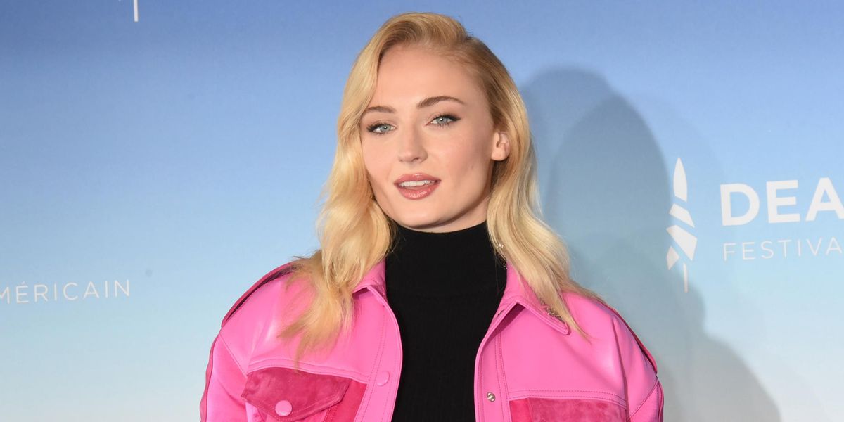 Sophie Turner Had a Live-in Therapist During Eating Disorder Struggle