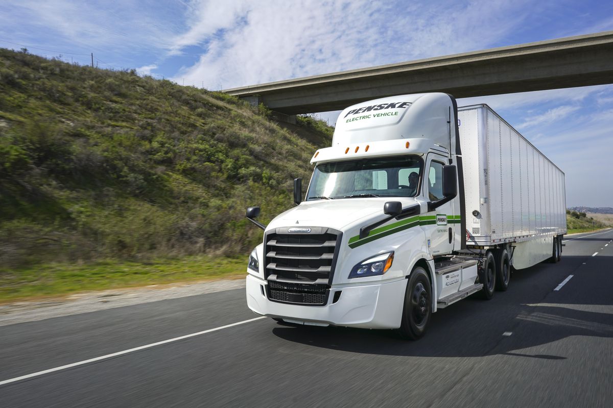 In the third annual State of Sustainable Fleets Market Brief, released today, transportation fleets continued to report a resounding trend — their use of clean fuels and advanced vehicle technologies is rapidly progressing.