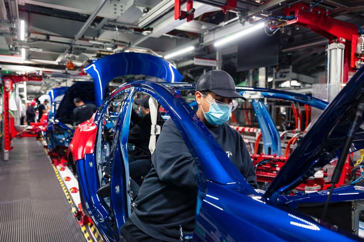 Tesla interviews Bastrop ISD students for positions at Giga Texas post-graduation
