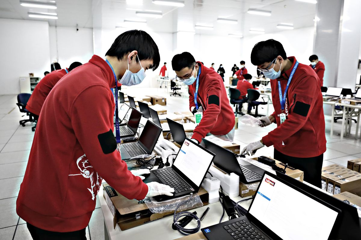 Il Dragone ora lancia la guerra dei pc: stop a quelli stranieri