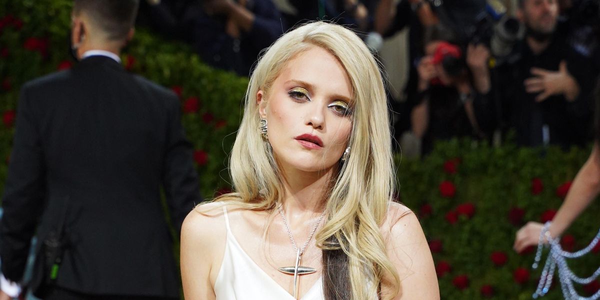 Sky Ferreira's Met Gala Dress Was a 'True Fashion Emergency'