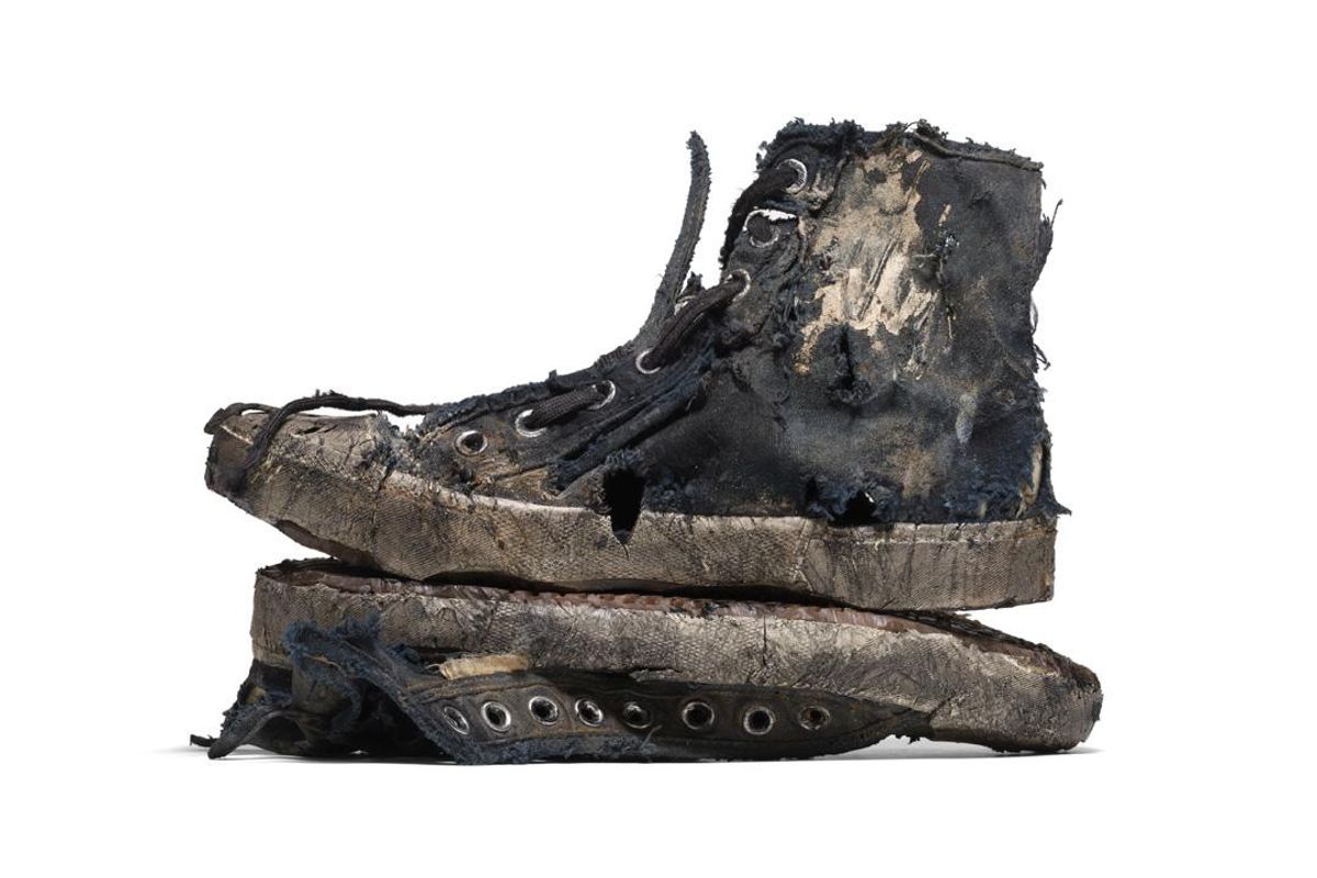 schuur heroïsch Kaal Balenciaga Is Selling Destroyed Sneakers for $1,850 - PAPER Magazine