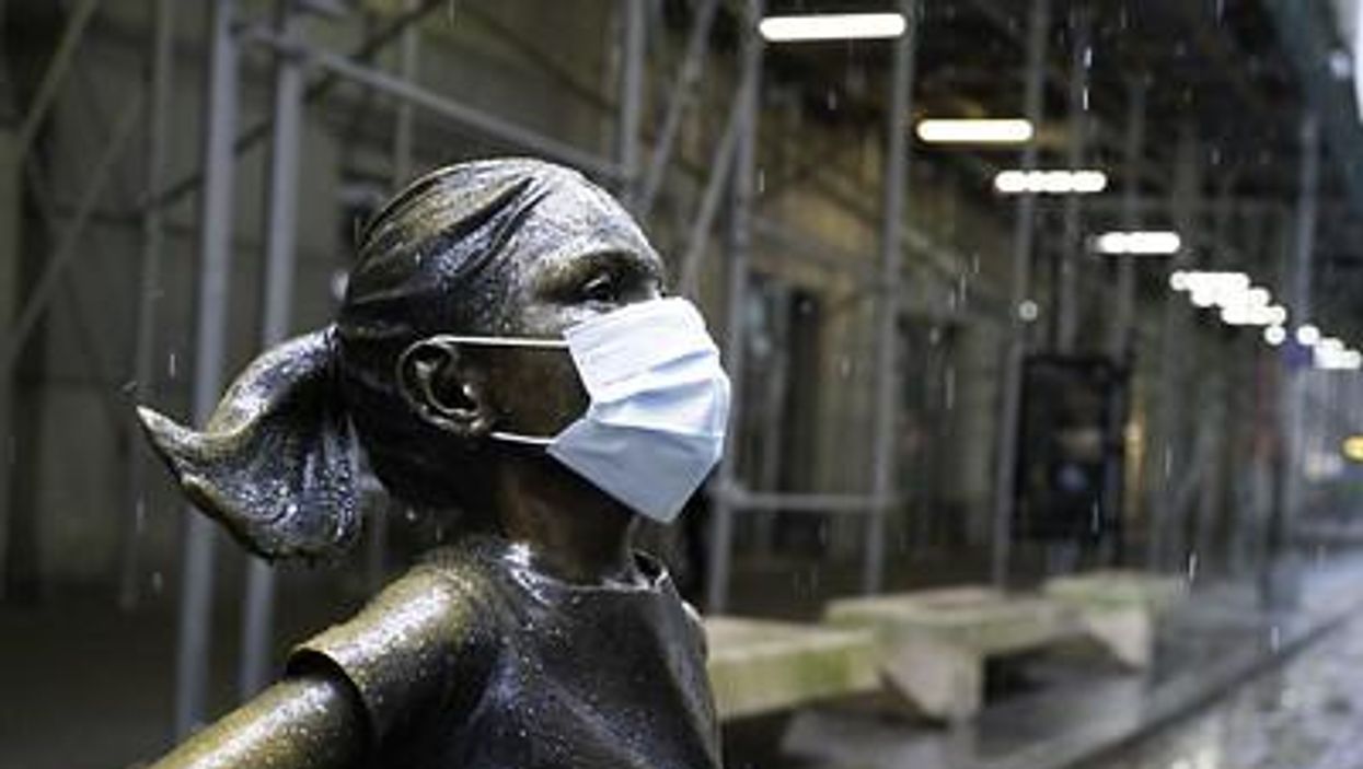 Legal Experts Blast Trump Judge’s Mask Mandate Ruling