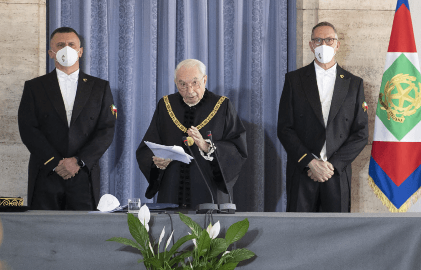 Giudici, maxi-stipendi, benefit e pensioni. La Corte Costituzionale ci costa sempre di più
