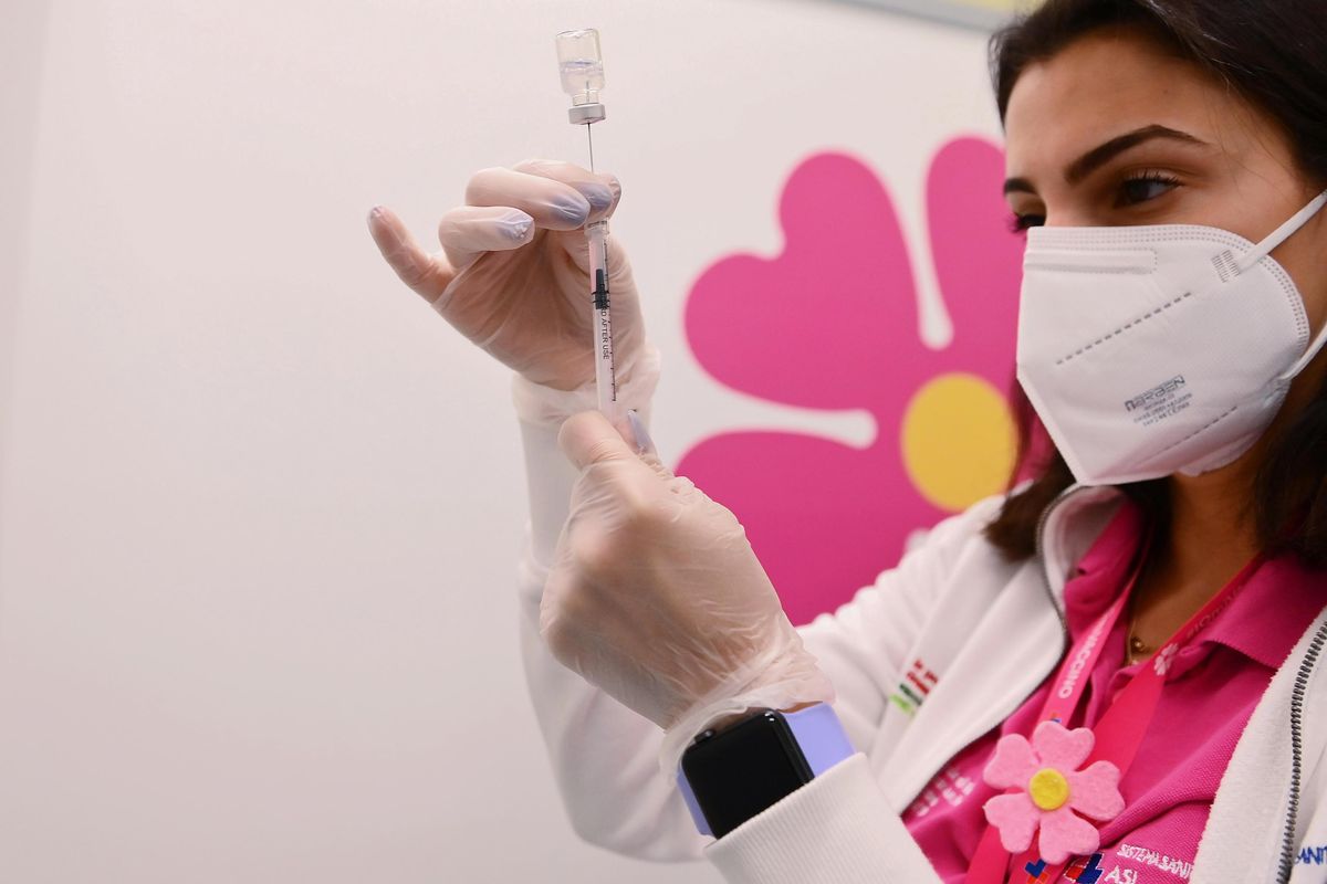 «I vaccini potrebbero favorire le epatiti»