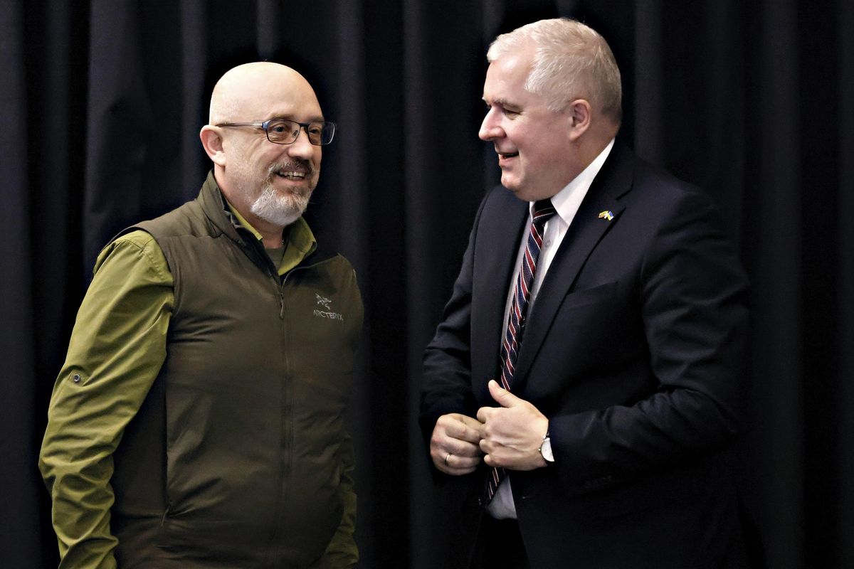 Sull’invio di armi all’Ucraina Berlino cede al pressing. Ora si passa a quelle pesanti