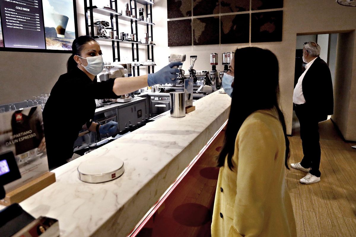 Ma quali decisioni prese con anticipo. Sulle mascherine ci dicono: «chissà»