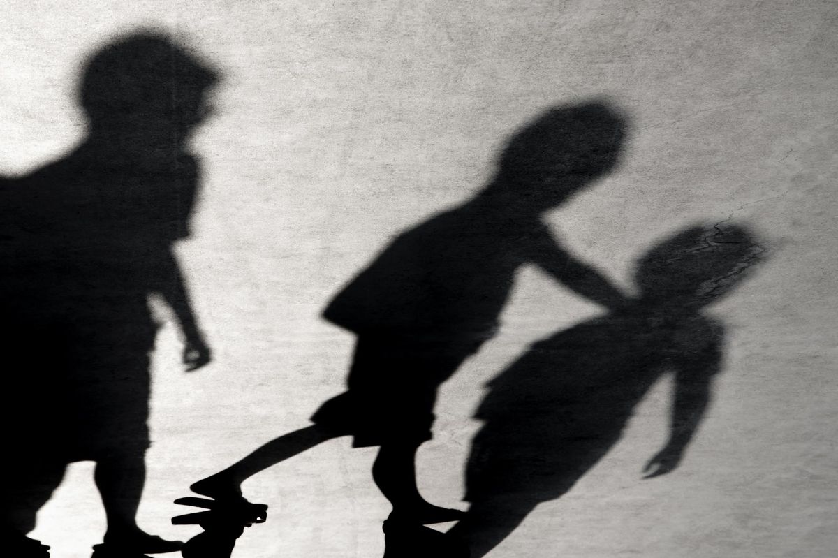 A Rimini scoppia un’altra «Bibbiano». Madre innocente allontanata dai figli