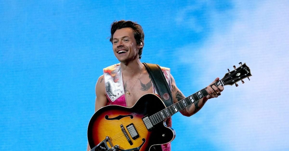 Harry Styles Opens Up About Labeling His Sexuality And Feeling 'Ashamed' About Sex While In One Direction