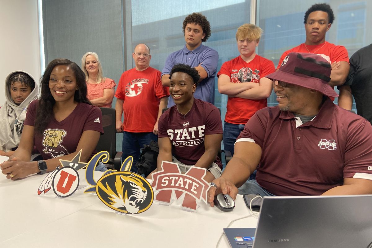 Katy’s Davis finds comfort, fit at Mississippi State