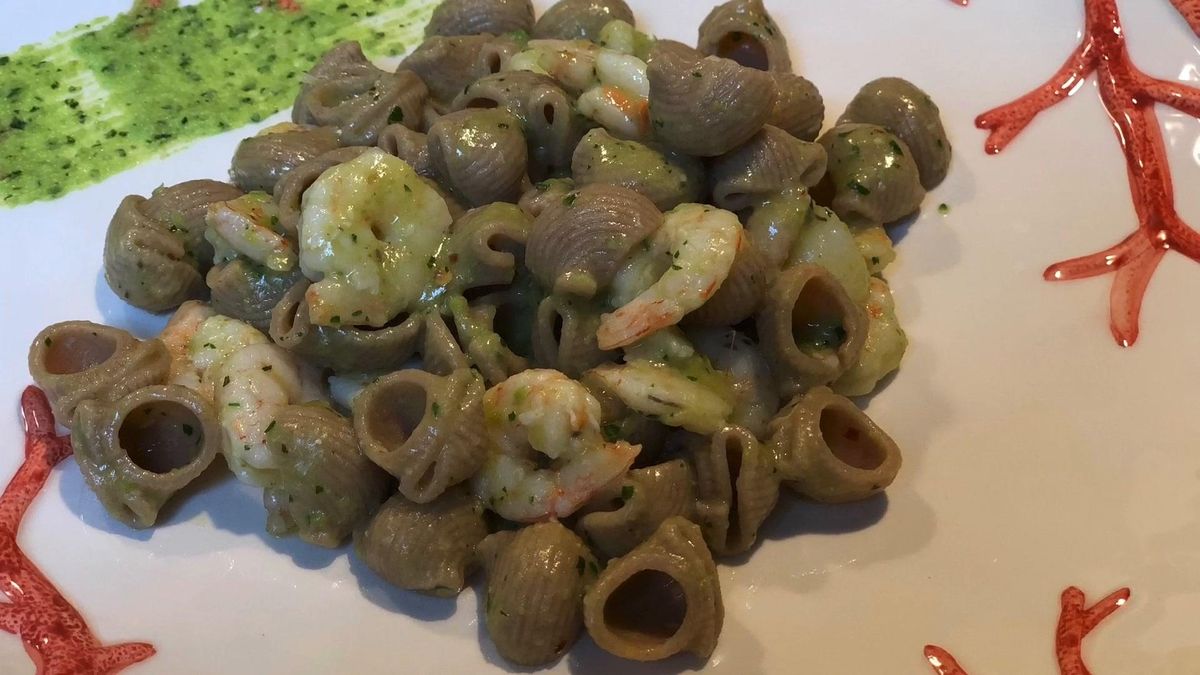 Cuciniamo insieme: grano monococco con pesto di fave e gamberi