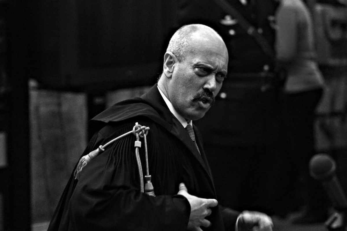 «Il giudice è appiattito sulla difesa. Usiamo Amara per farlo saltare»