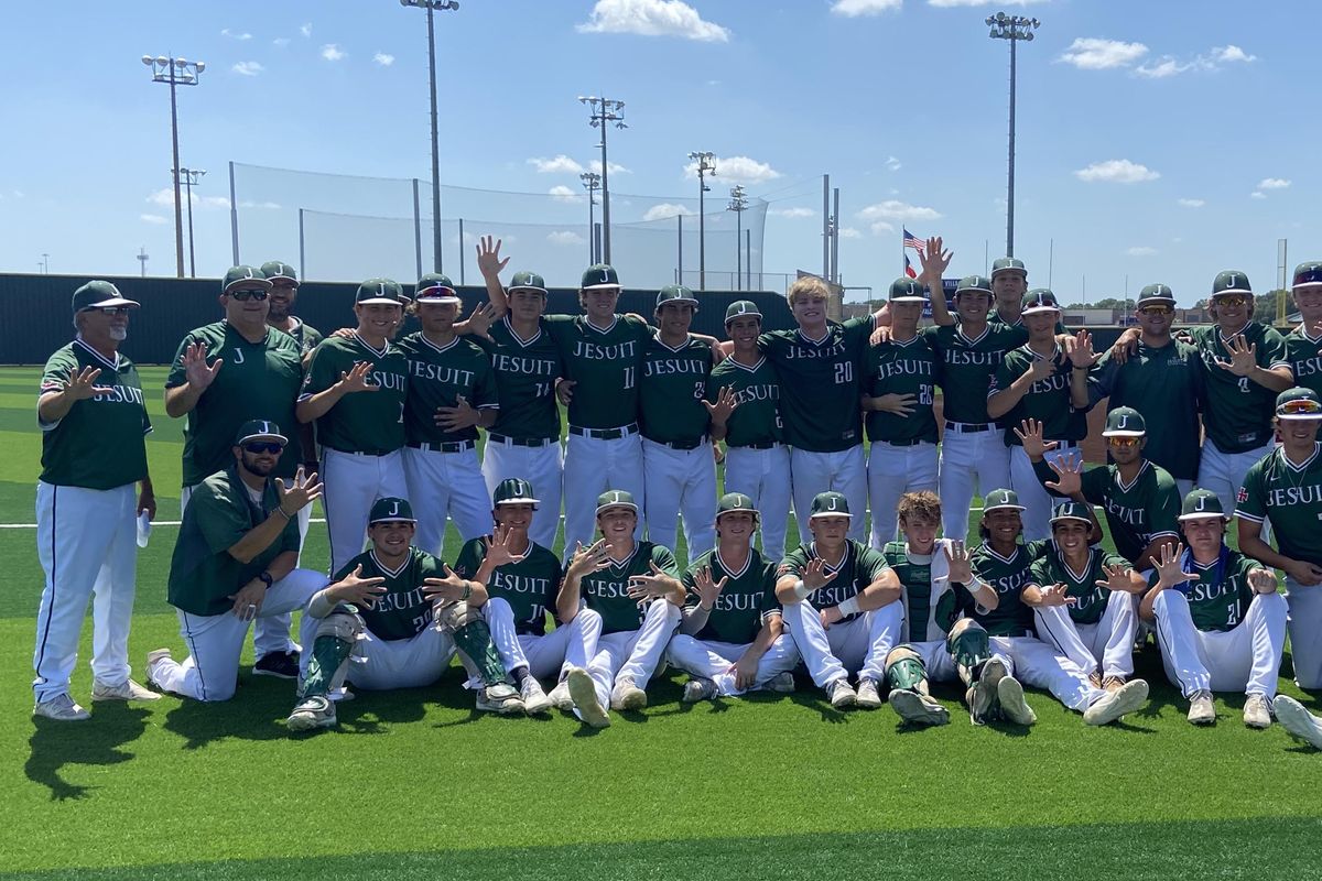 No stranger to Game 3, Strake Jesuit relies on pitching, timely hits to advance to regional final